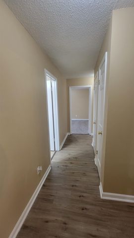 6879 AMERSHAM DR, Memphis, TN 38119