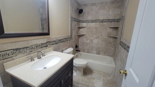 6879 AMERSHAM DR, Memphis, TN 38119