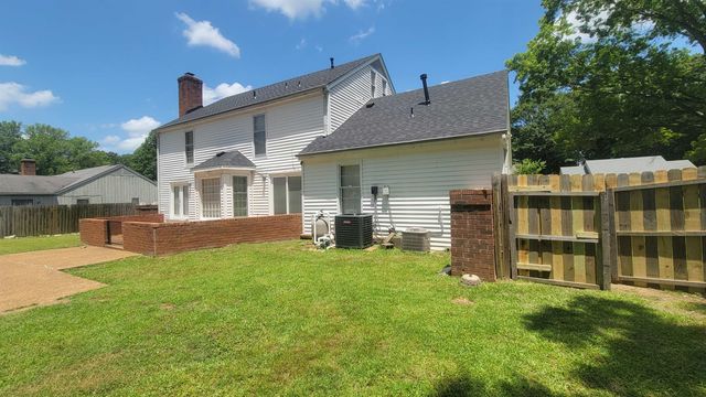 6879 AMERSHAM DR, Memphis, TN 38119