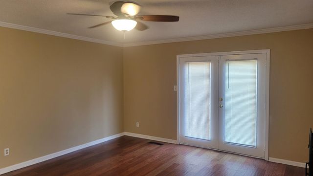 6879 AMERSHAM DR, Memphis, TN 38119