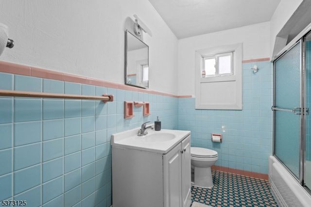 13 Smith St, Bloomfield Twp., NJ 07003