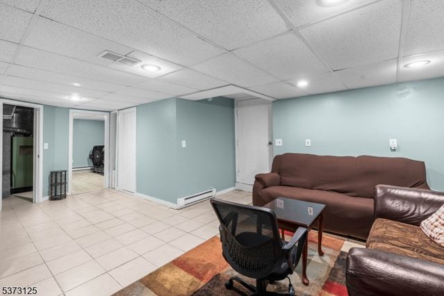 13 Smith St, Bloomfield Twp., NJ 07003