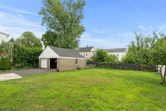 13 Smith St, Bloomfield Twp., NJ 07003