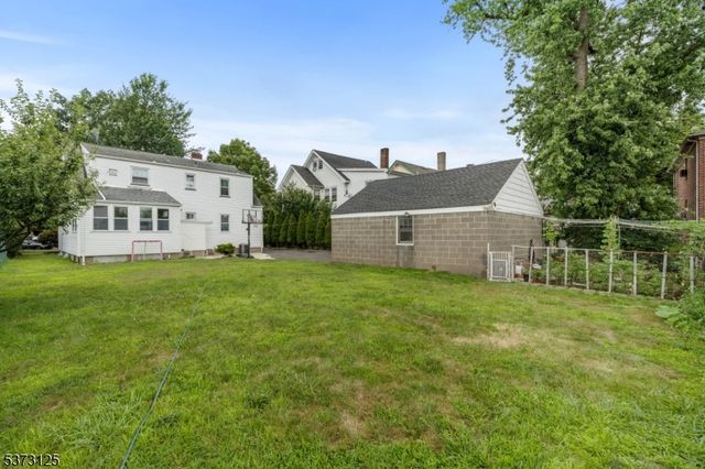 13 Smith St, Bloomfield Twp., NJ 07003