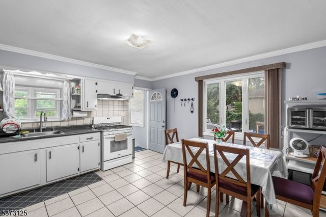 13 Smith St, Bloomfield Twp., NJ 07003