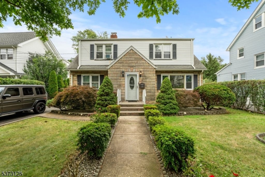 13 Smith St, Bloomfield Twp., NJ 07003