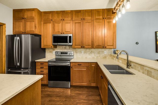 1944 Mockingbird Avenue, Shakopee, MN 55379