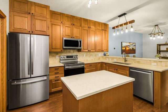 1944 Mockingbird Avenue, Shakopee, MN 55379