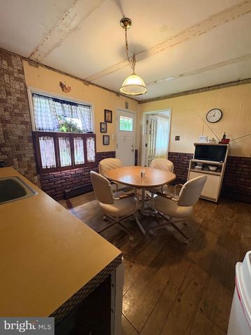 9338 ANNAPOLIS RD, Philadelphia, PA 19114