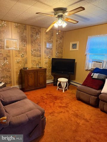 9338 ANNAPOLIS RD, Philadelphia, PA 19114