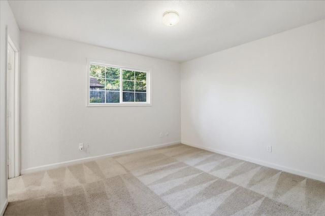 595 Packard Dr, Grass Valley, CA 95945