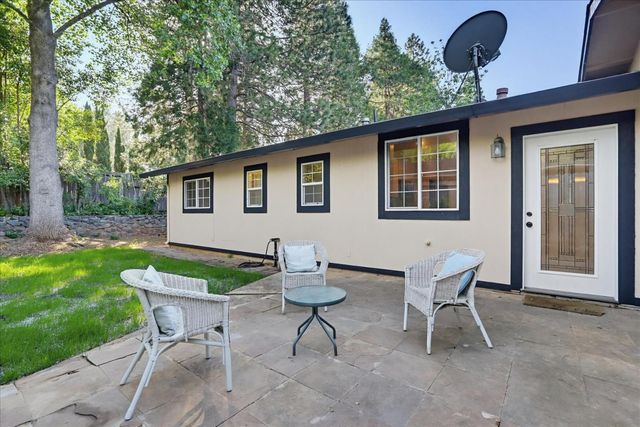 595 Packard Dr, Grass Valley, CA 95945