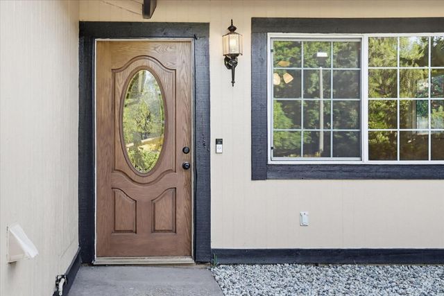595 Packard Dr, Grass Valley, CA 95945