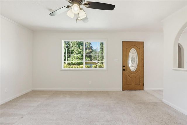 595 Packard Dr, Grass Valley, CA 95945
