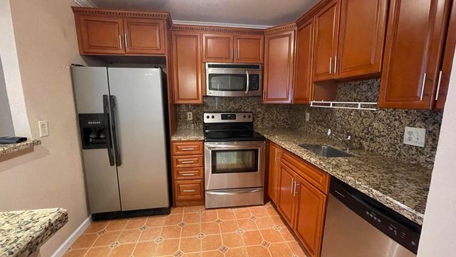166 VALENCIA G Drive 166, Delray Beach, FL 33446