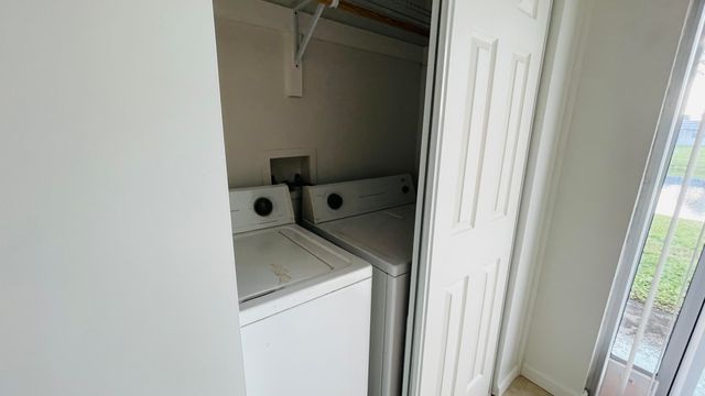 166 VALENCIA G Drive 166, Delray Beach, FL 33446