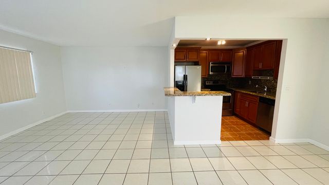 166 VALENCIA G Drive 166, Delray Beach, FL 33446