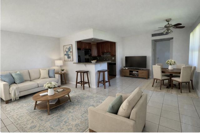 166 VALENCIA G Drive 166, Delray Beach, FL 33446