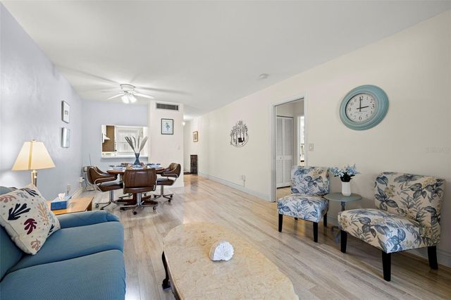 100 GLENNES LANE 207, Dunedin, FL 34698