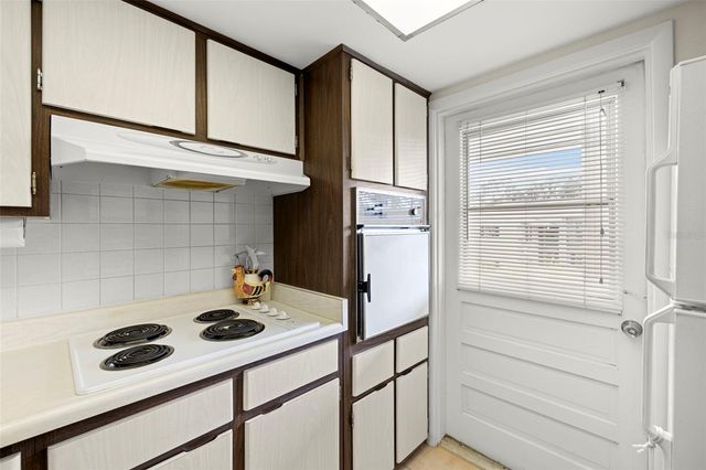 100 GLENNES LANE 207, Dunedin, FL 34698