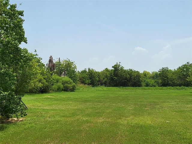 333 24th Street, San Leon, TX 77539
