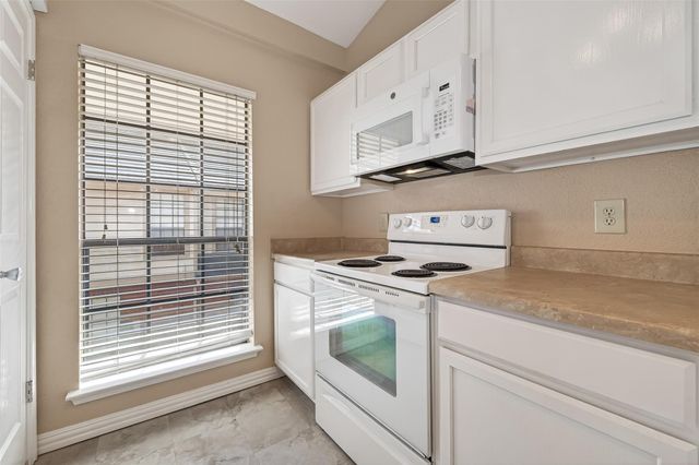 2211 S Kirkwood Road 43, Houston, TX 77077