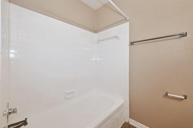 2211 S Kirkwood Road 43, Houston, TX 77077