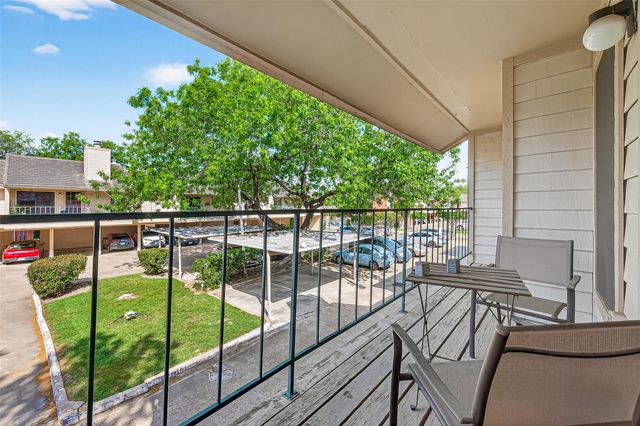 2211 S Kirkwood Road 43, Houston, TX 77077