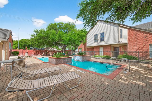 2211 S Kirkwood Road 43, Houston, TX 77077
