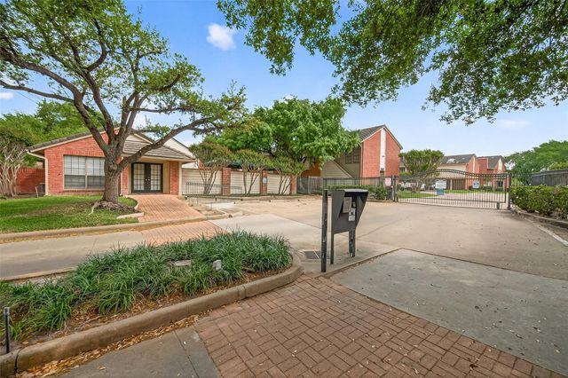 2211 S Kirkwood Road 43, Houston, TX 77077