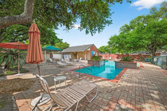 2211 S Kirkwood Road 43, Houston, TX 77077