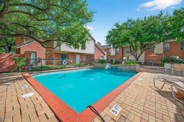 2211 S Kirkwood Road 43, Houston, TX 77077