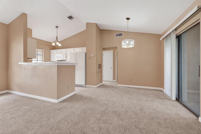 2211 S Kirkwood Road 43, Houston, TX 77077