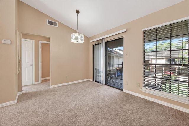 2211 S Kirkwood Road 43, Houston, TX 77077