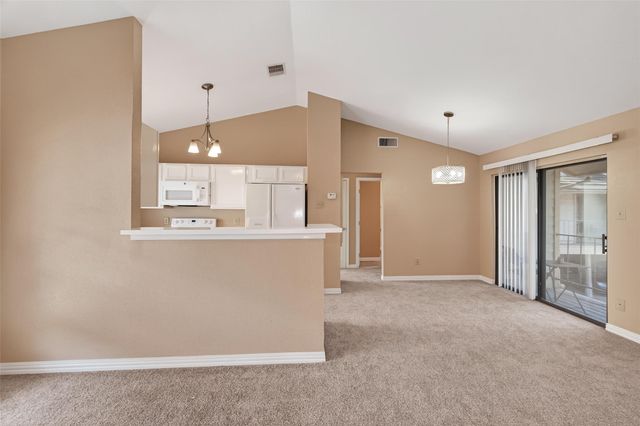 2211 S Kirkwood Road 43, Houston, TX 77077