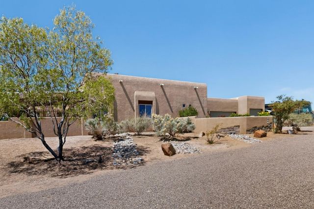 601 Acebo Road NE, Rio Rancho, NM 87124