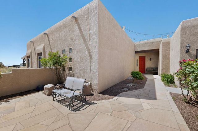 601 Acebo Road NE, Rio Rancho, NM 87124