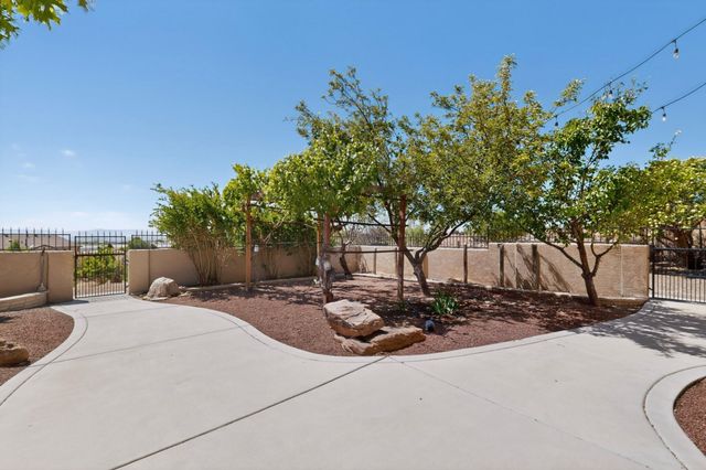 601 Acebo Road NE, Rio Rancho, NM 87124