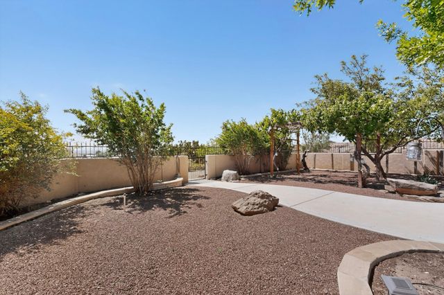 601 Acebo Road NE, Rio Rancho, NM 87124