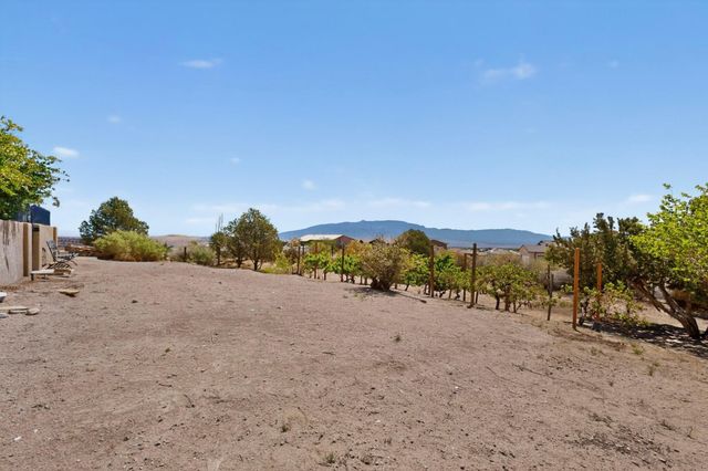 601 Acebo Road NE, Rio Rancho, NM 87124