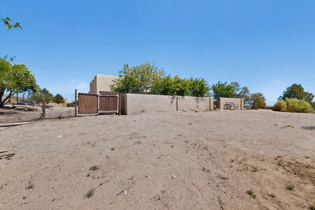 601 Acebo Road NE, Rio Rancho, NM 87124