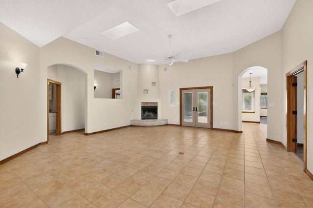 601 Acebo Road NE, Rio Rancho, NM 87124