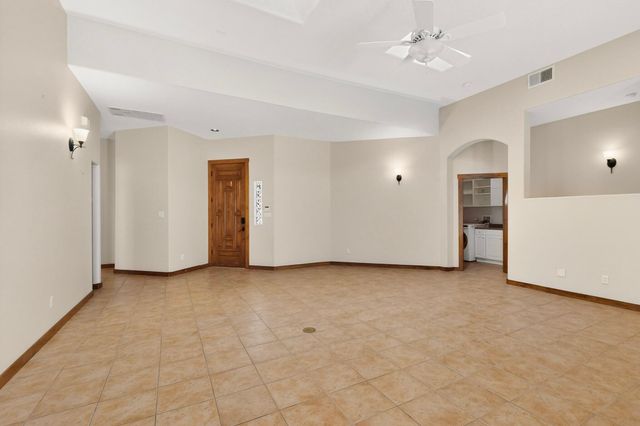 601 Acebo Road NE, Rio Rancho, NM 87124