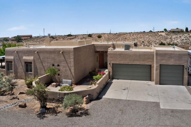 601 Acebo Road NE, Rio Rancho, NM 87124