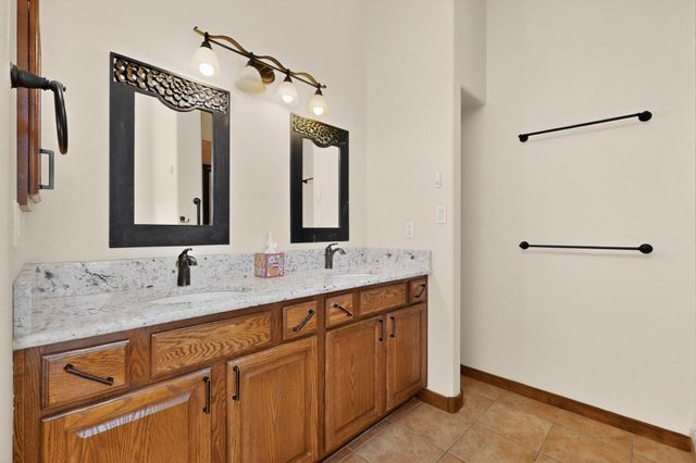 601 Acebo Road NE, Rio Rancho, NM 87124