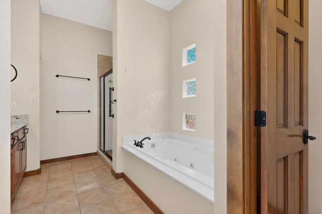 601 Acebo Road NE, Rio Rancho, NM 87124