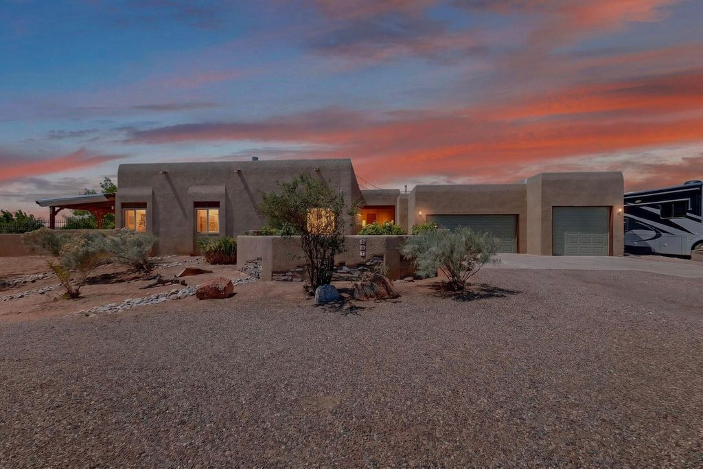 601 Acebo Road NE, Rio Rancho, NM 87124