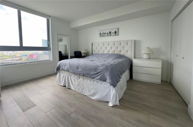 90 SW 3rd Street 2012, Miami, FL 33130