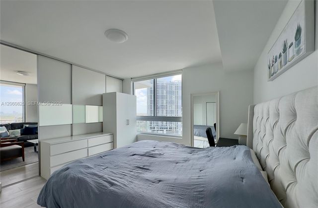 90 SW 3rd Street 2012, Miami, FL 33130
