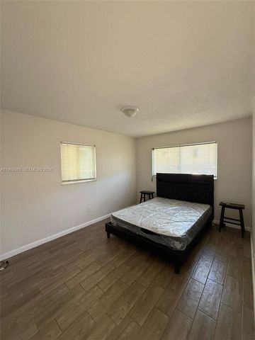 5460 SW 38th Ct, West Park, FL 33023